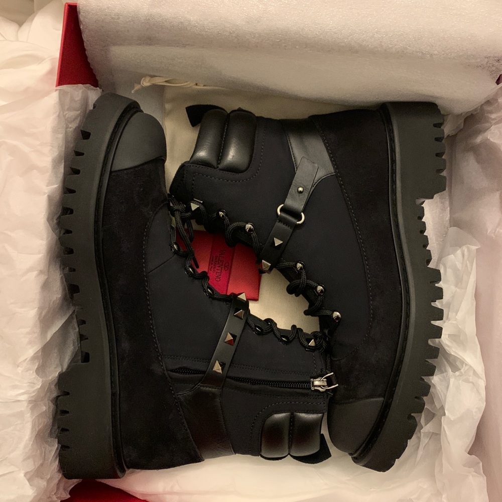Rockstud Cap Toe Combat Boots